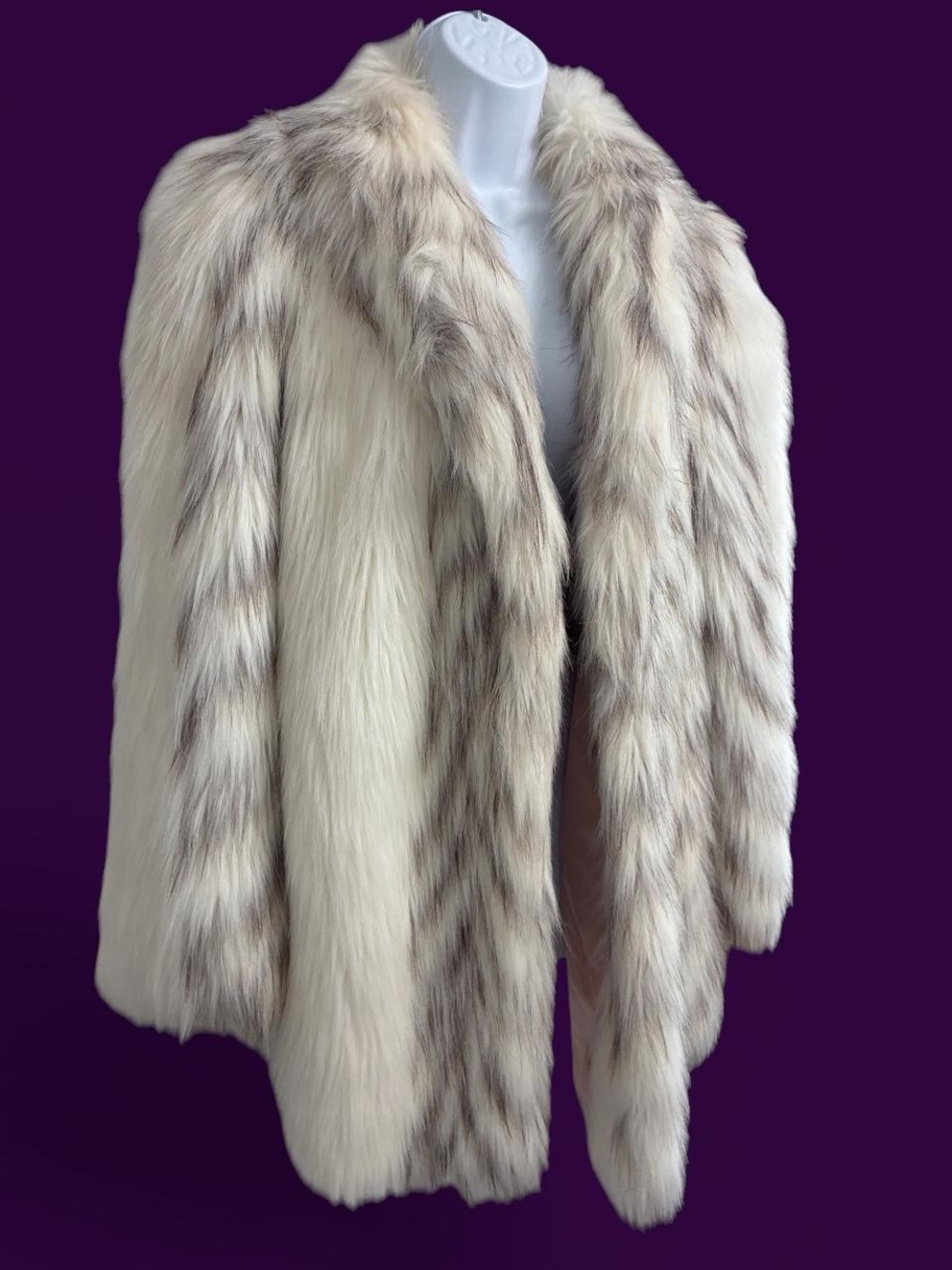 Vintage 1970s Union Made Faux fur coat. The brand is Avec Tu